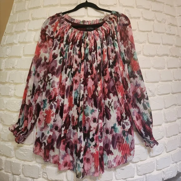 St.John Burgundy Floral Pleated Women's Top Long Sleeve - Multicolor Sz L - Picture 1 of 10